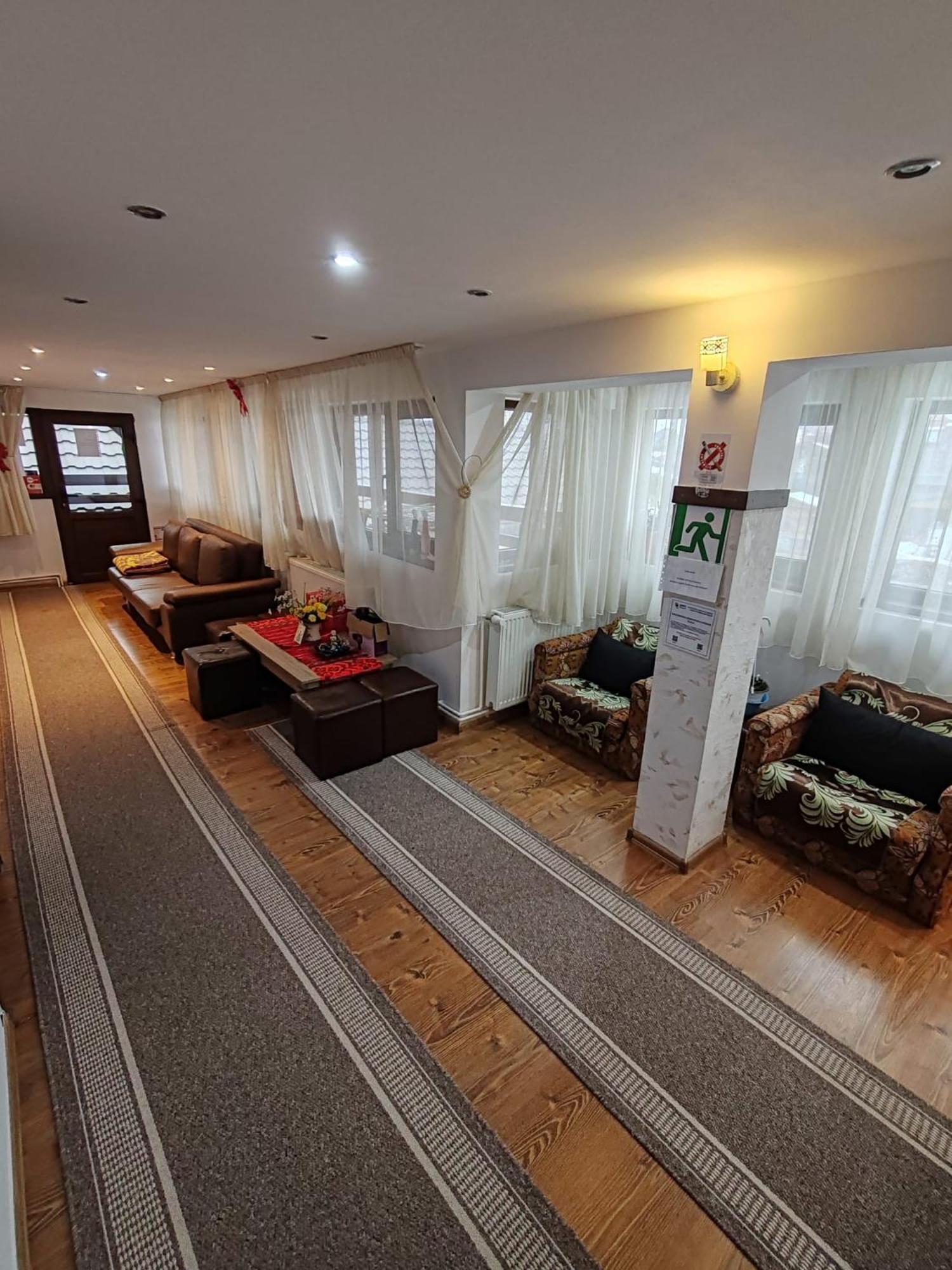 Hotel Casa Alex à Topliţa Extérieur photo